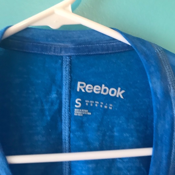 Flowy Workout Shirt - Picture 2 of 4